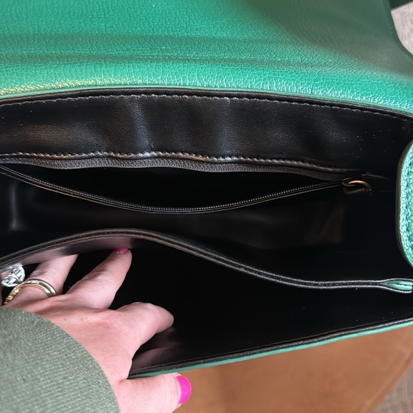 Stunning emerald green crossbody bag with gold hardware. Rebecca Minkoff - Picture 8 of 8